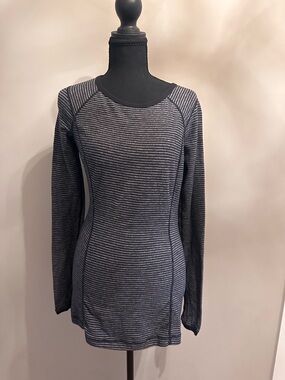 Lululemon Run: Turn Around Long Sleeve